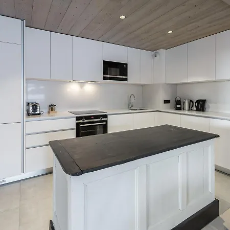 Apartment Moderne Avec Cheminee, Balcon Sud Et Proche Telesiege A Meribel - Fr-1-565-62 Les Allues
